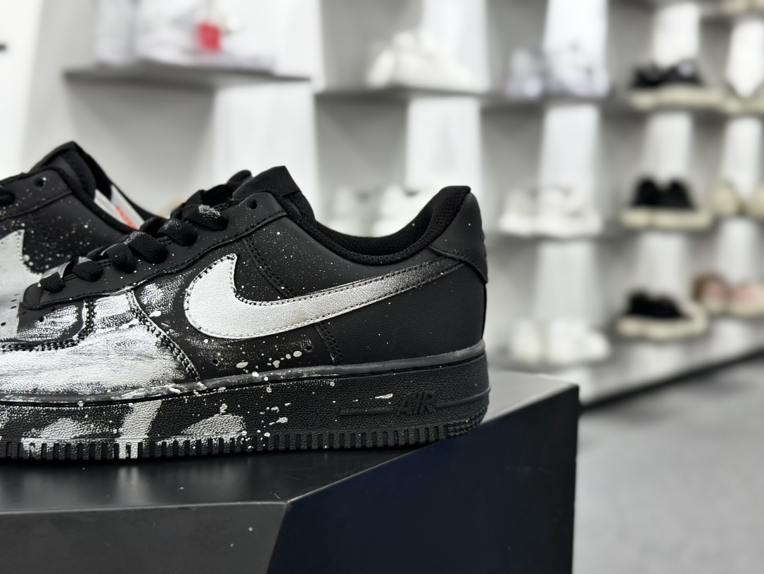 耐克Nike Air Force 1'07 Low Retro”Crazy Graffiti”空军一号低帮板鞋“皮革黑银疯狂涂鸦”CW2288-012