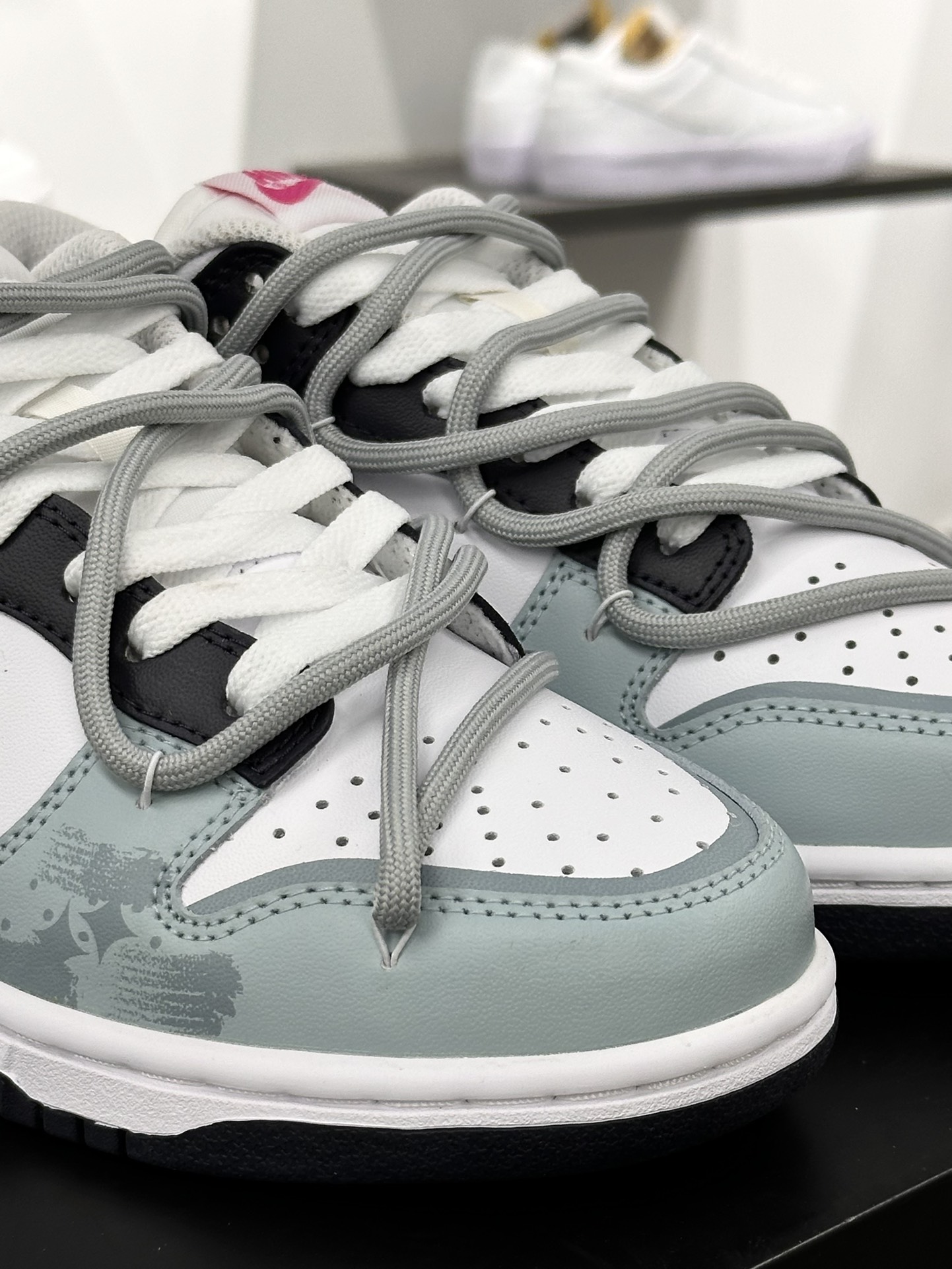 耐克Nike SB Dunk Low”Splash-ink”扣篮滑板板鞋“白灰蓝泼墨绑绳”FB9109-401