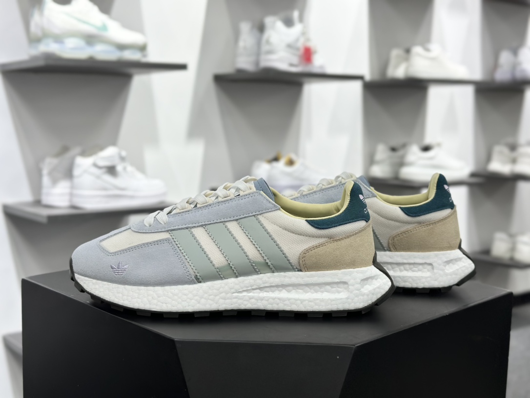 阿迪达斯Adidas Originals Retropy Boost E5 系列复古赛车慢跑鞋“淡蓝绿卡其刺绣三叶草”IF6810