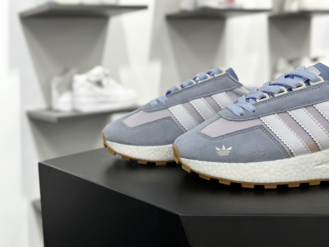 阿迪达斯Adidas Originals Retropy Boost E5 系列复古赛车运动慢跑鞋“浅蓝紫粉白刺绣三叶草”IF6808