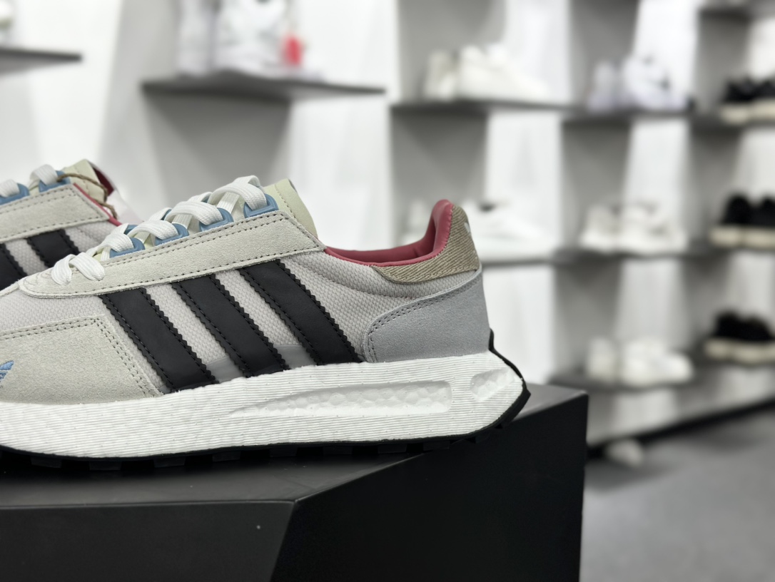 阿迪达斯Adidas Originals Retropy Boost E5 系列复古赛车慢跑鞋“浅灰碳灰蓝刺绣三叶草”IF6809