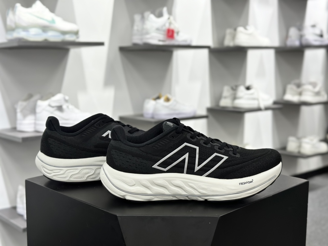 新百伦New Balance Fresh Foam X Vongo v6开跑V6系列低帮跑鞋“网织黑白”WVNGOLK6