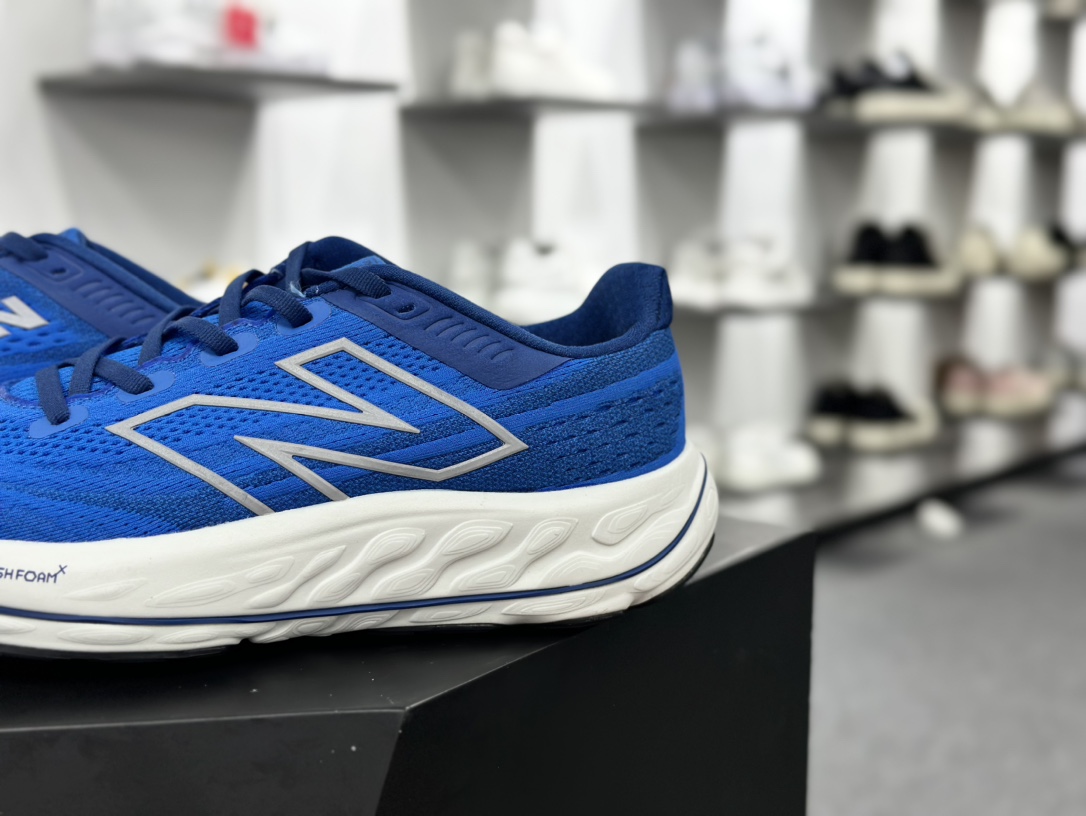 New Balance Fresh Foam X Vongo v6开跑V6系列低帮轻量化慢跑鞋“网织宝蓝银白”MVNGOCB6