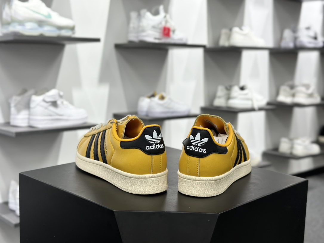 三叶草Adidas Originals Superstar”Yellow Black”经典贝壳头板鞋“皮革黄黑”HQ0498