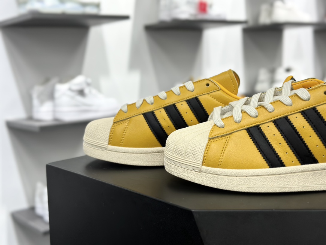 三叶草Adidas Originals Superstar”Yellow Black”经典贝壳头板鞋“皮革黄黑”HQ0498