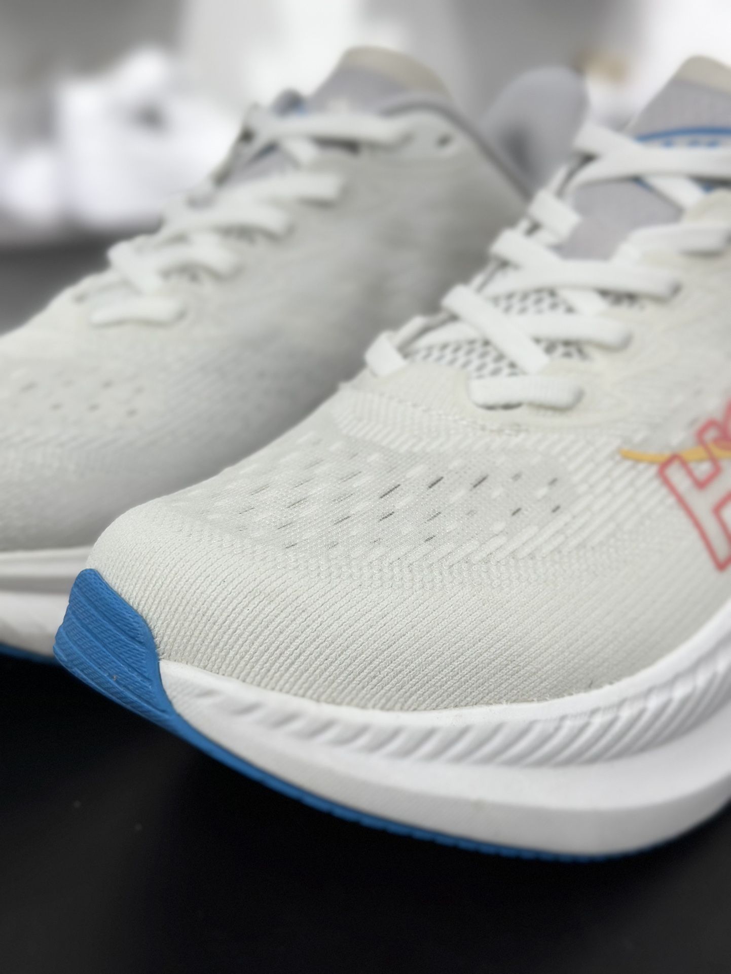 Hoka One One Mach 6 马赫6代 网面透气款轻量跑步鞋