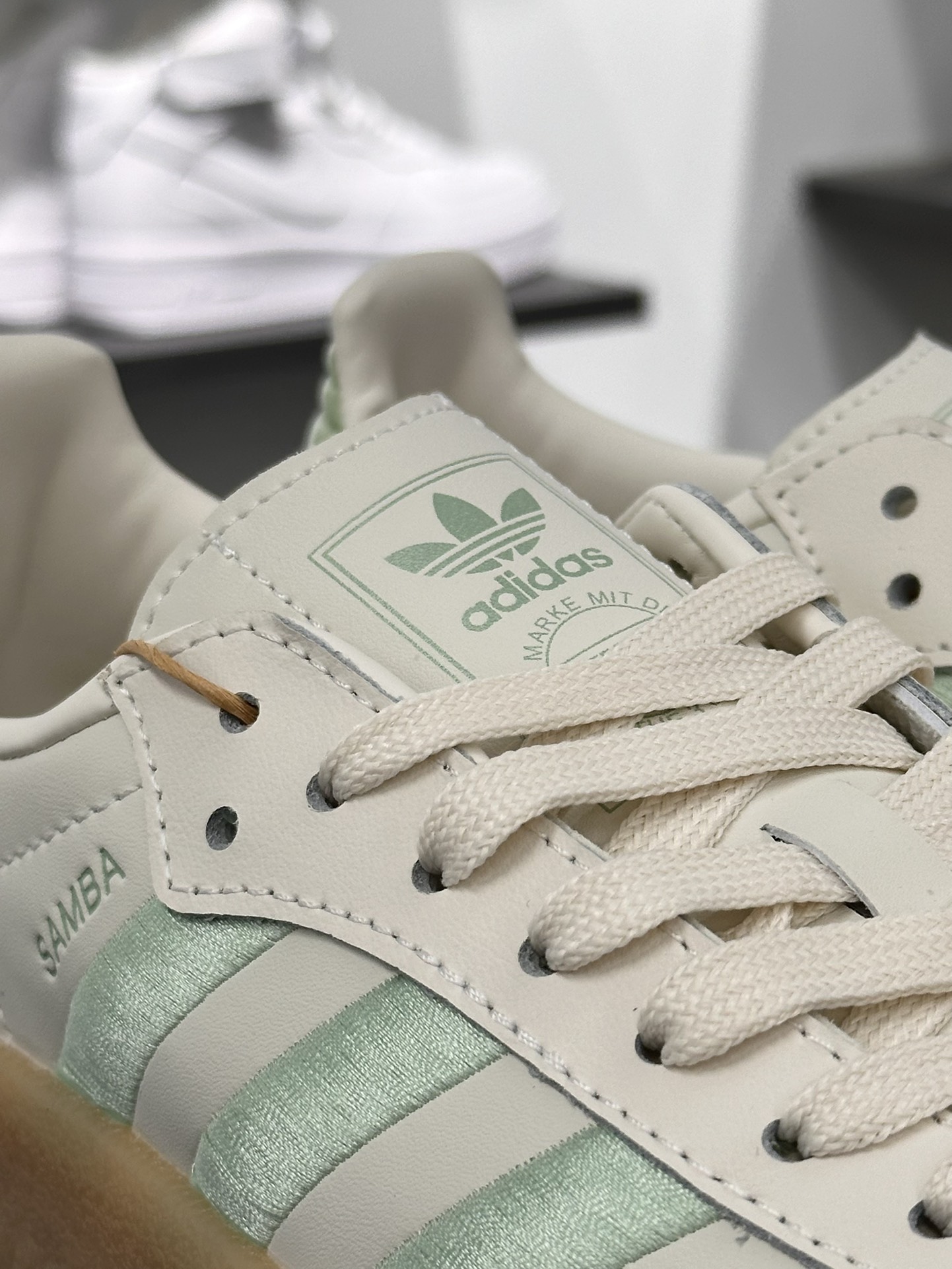 阿迪达斯Adidas Originals Sambae”Beige Mint”桑巴舞板鞋“皮革米白薄荷绿生胶底”IG1947