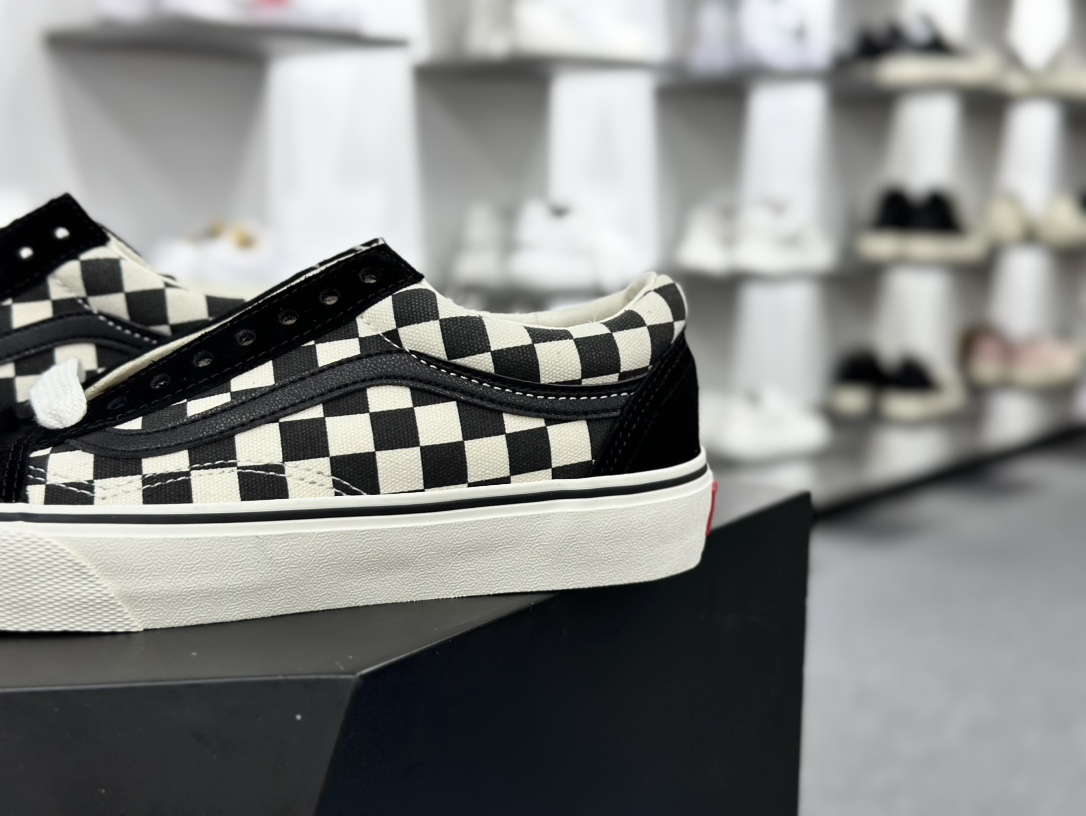 范斯Vans Old Skool Reiue 136 老茱利安136系列低帮半月包头硫化休闲运动板鞋“旧黑米白棋盘格子”VN000MT6V0N