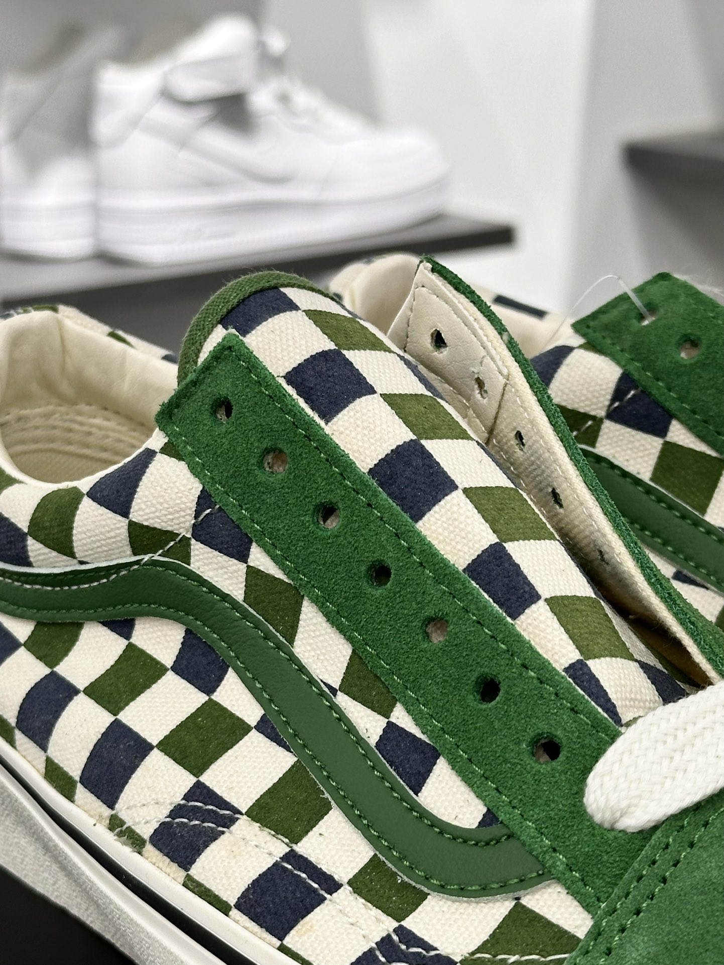 范斯Vans Old Skool Reiue 136 老茱利安136系列低帮半月包头硫化休闲运动板鞋“旧绿米白棋盘格子”VN000MT6V0N