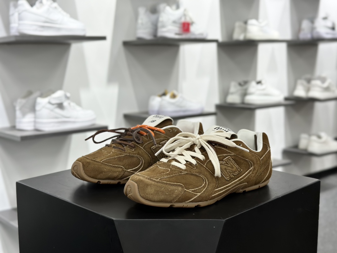 缪缪Miu Miu x NB新百伦New Balance 530 SL系列低帮经典复古休闲运动慢跑鞋“联名深棕橙鞋带”5E165E_Z5O_F0401_F_D005