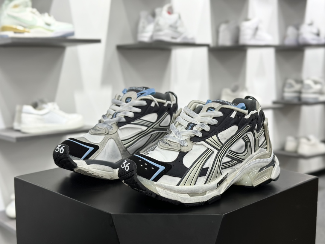 巴黎世家BALENCIAGA Runner Sneaker”Whit Water Blue”慢跑系列低帮鞋“解构破坏白水蓝涂鸦LOGO”772767 W3RNY 0133