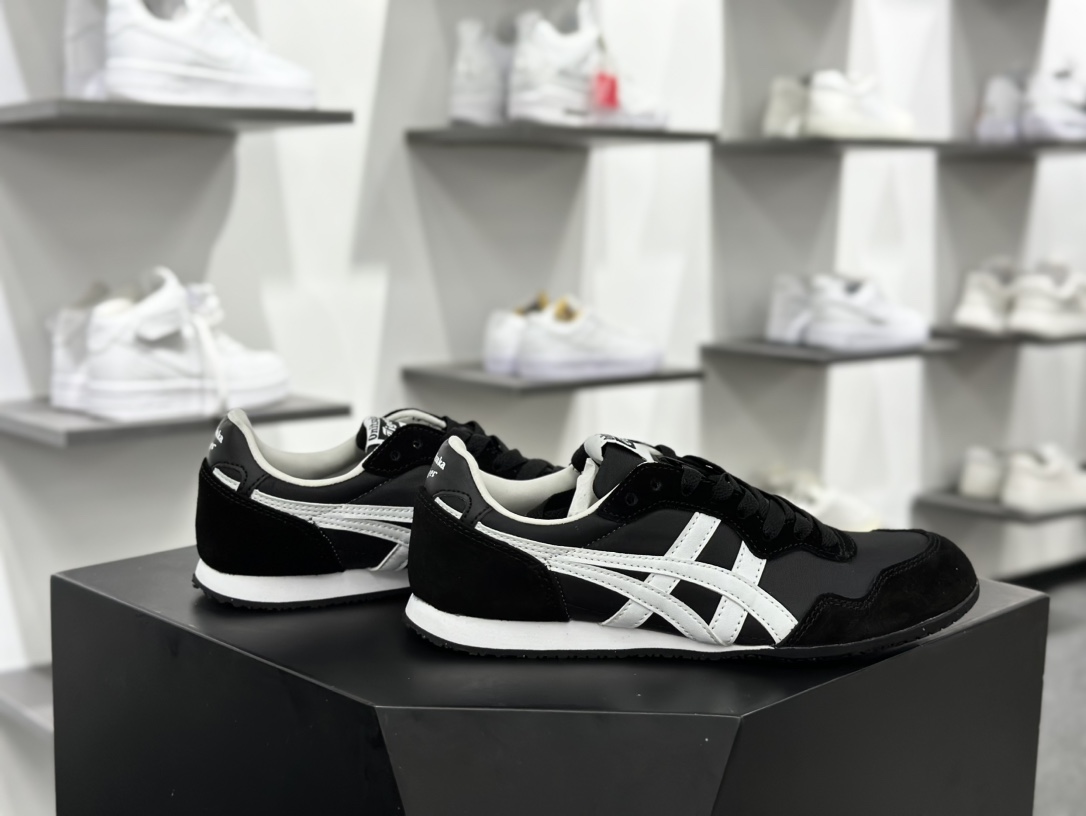 鬼塚虎/Onitsuka Tiger Serrano Low 塞拉诺系列低帮慢跑鞋“黑白”1183B400-001