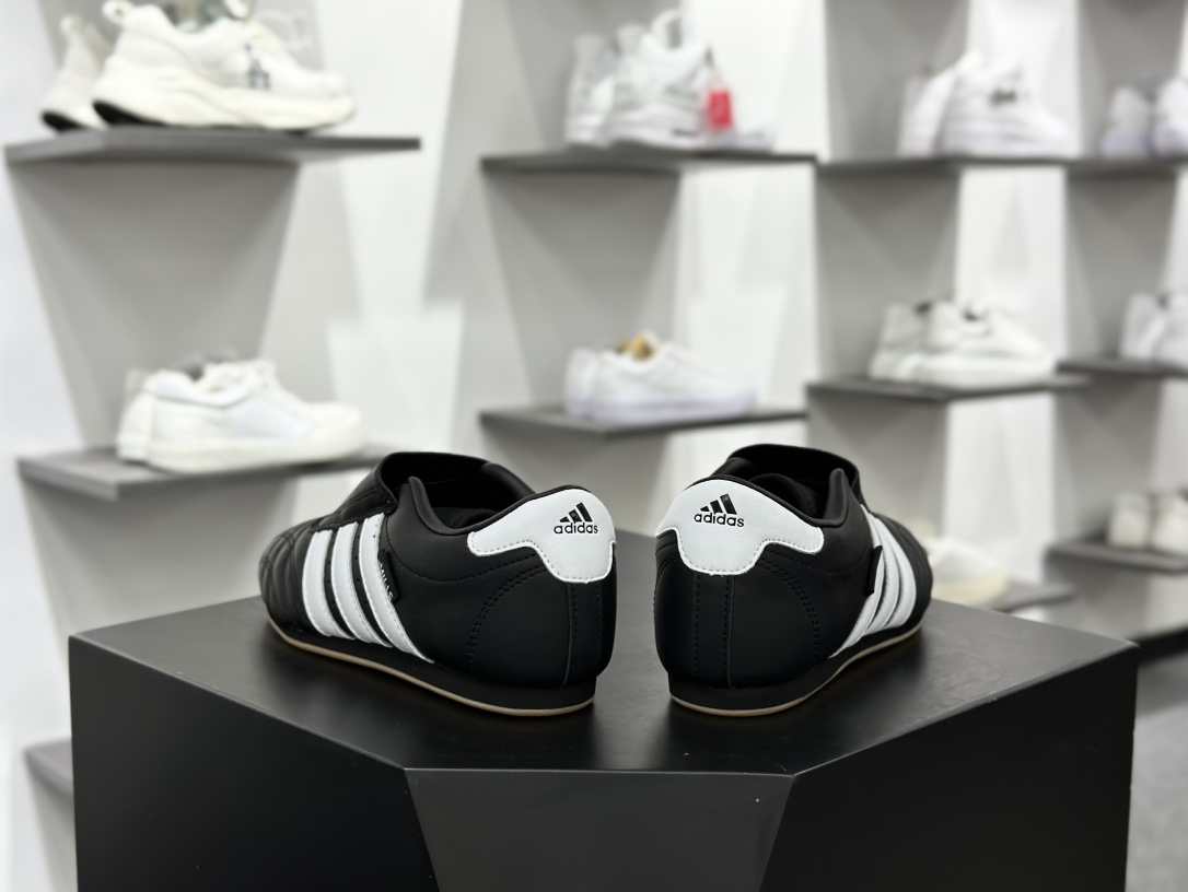 阿迪达斯Adid originals Taekwondo Low”Black White”跆拳道慢跑鞋“皮革黑白”JQ4775