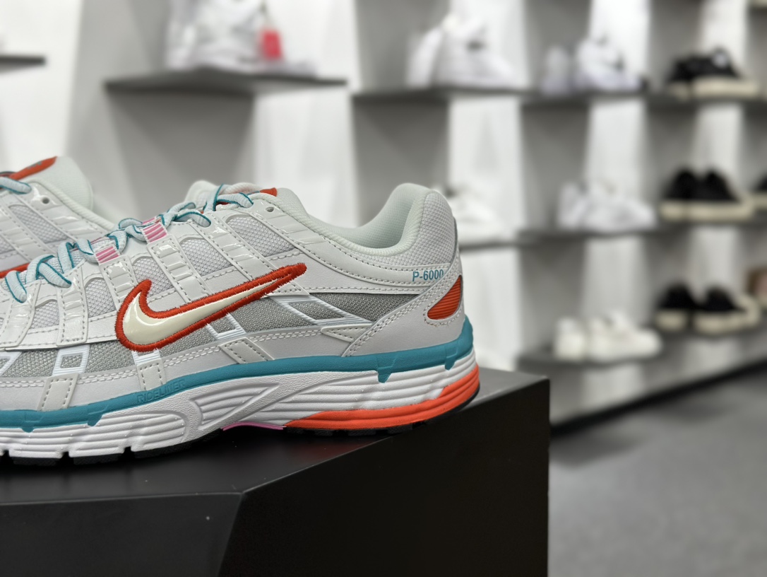 Nike P-6000 Premium”Whit Oracl Aqua Magic”系列低帮复古慢跑鞋“白灰橙水蓝”BV1021-105