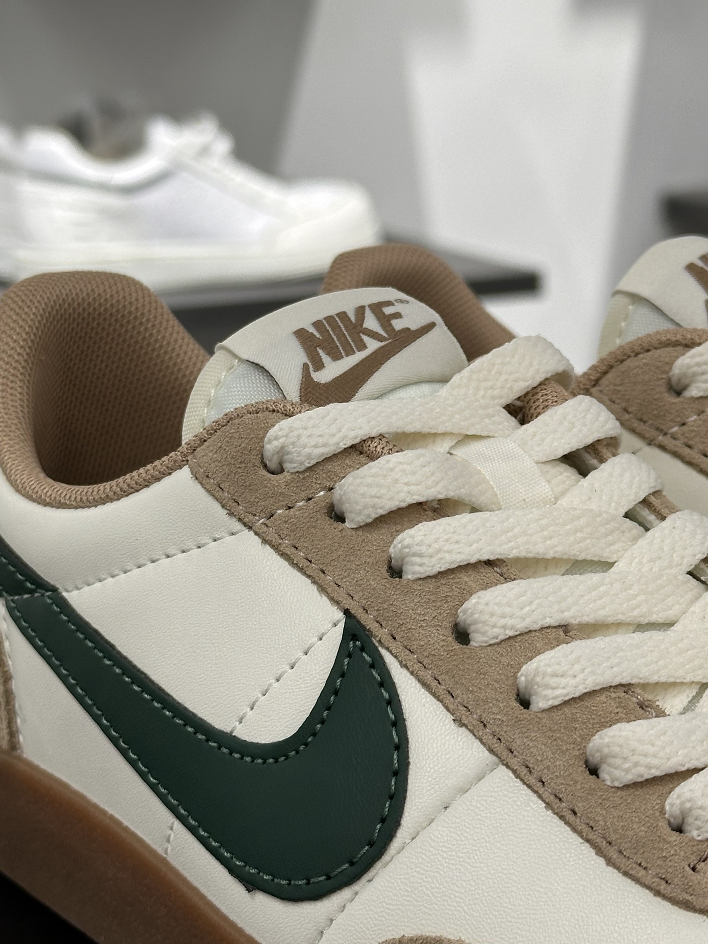 Nike Killshot 2 Leather 致命射击二代系列低帮美式经典板鞋“皮革奶茶白黄暗绿生胶底”HF14861-133