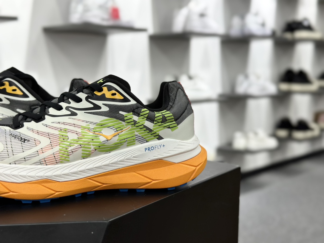 Hoka One One Tecton X 2 M 钛氪动X2系列低帮厚底轻量慢跑鞋“网织米白黑蓝黄”1134516/WLR