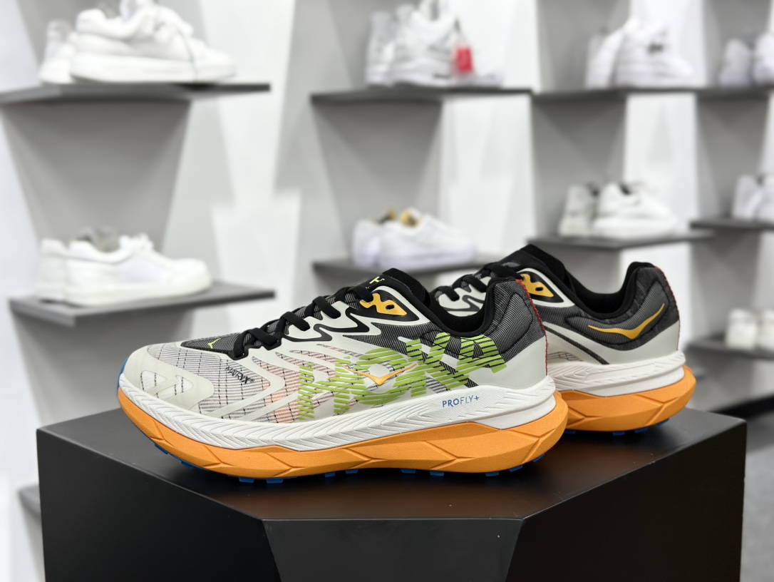 Hoka One One Tecton X 2 M 钛氪动X2系列低帮厚底轻量慢跑鞋“网织米白黑蓝黄”1134516/WLR