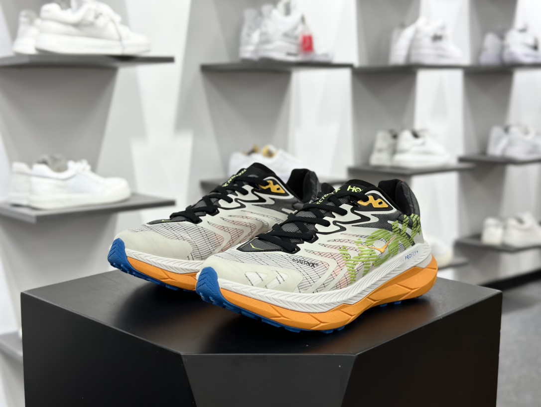 Hoka One One Tecton X 2 M 钛氪动X2系列低帮厚底轻量慢跑鞋“网织米白黑蓝黄”1134516/WLR