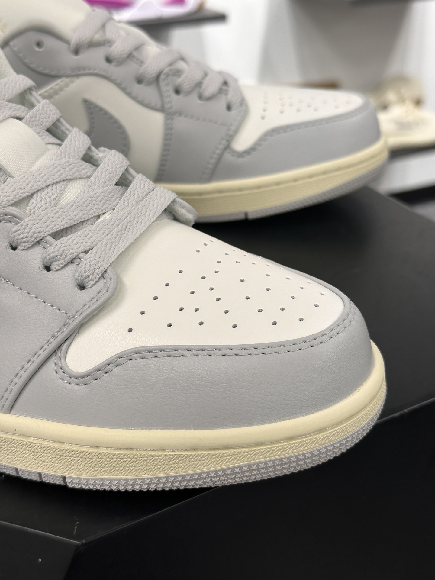 耐克Nike Air Jordan 1 Low”Light Grey/Sail”AJ1乔丹一代低帮篮球鞋“浅灰帆白”DC0774-103