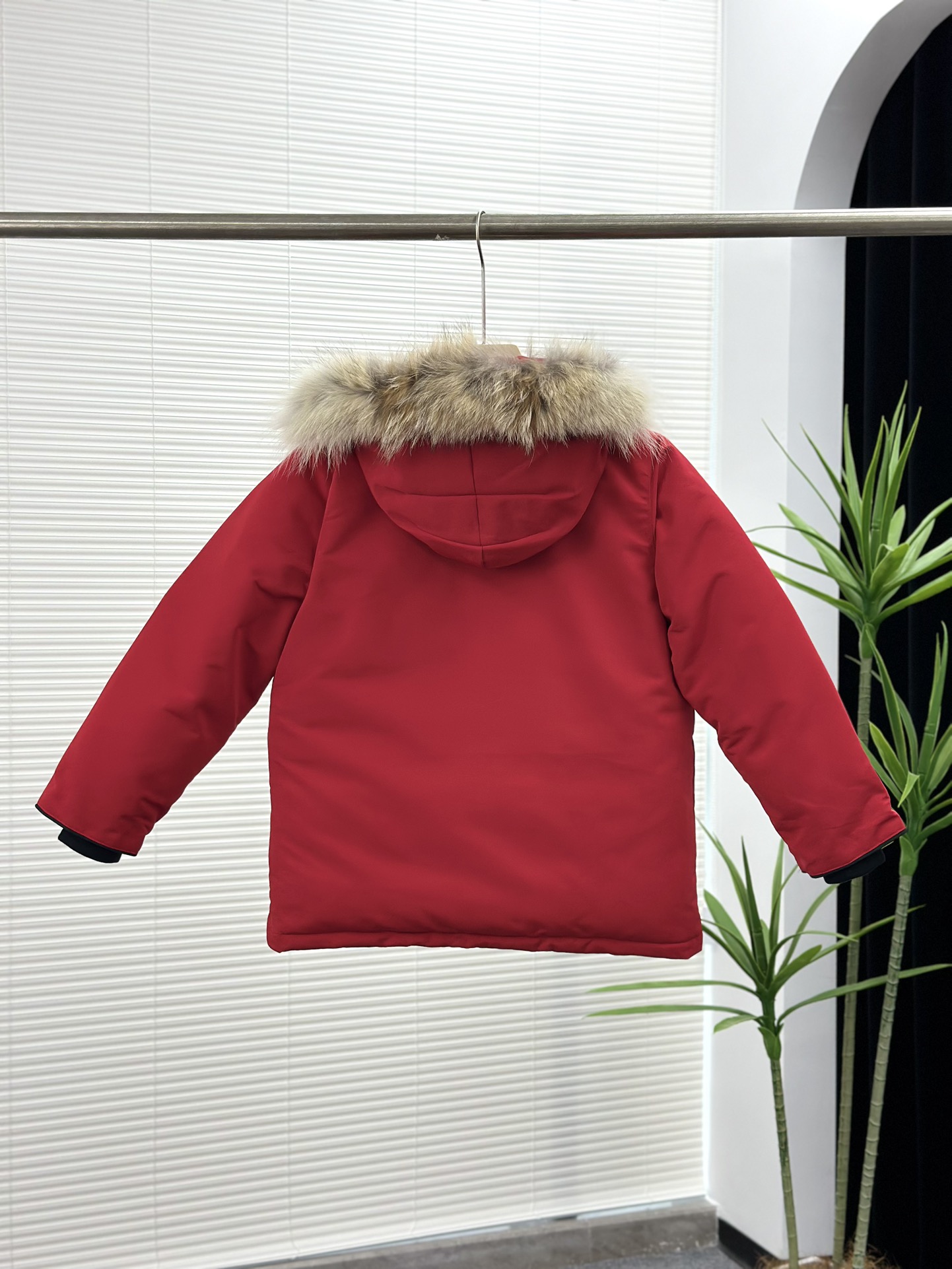Canada Goose Children’s Expedition C08 Coat: Custom-made, Twilight-proof Fabric, Warm Duck Feathers, Military-grade Zippers - 图片 2