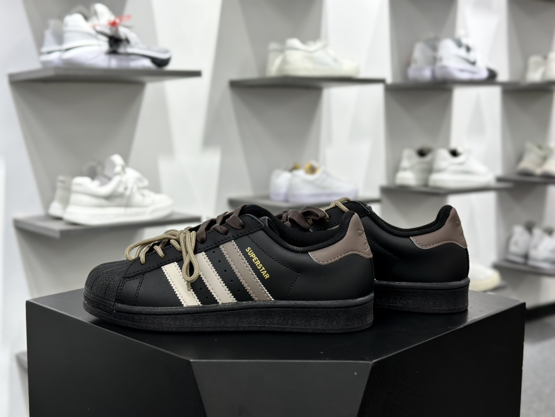 阿迪达斯/三叶草Adidas Originals Superstar”Yellow Black”经典贝壳头系列低帮板鞋“摩卡黑渐变”EG4959