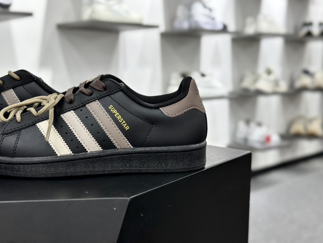 阿迪达斯/三叶草Adidas Originals Superstar”Yellow Black”经典贝壳头系列低帮板鞋“摩卡黑渐变”EG4959