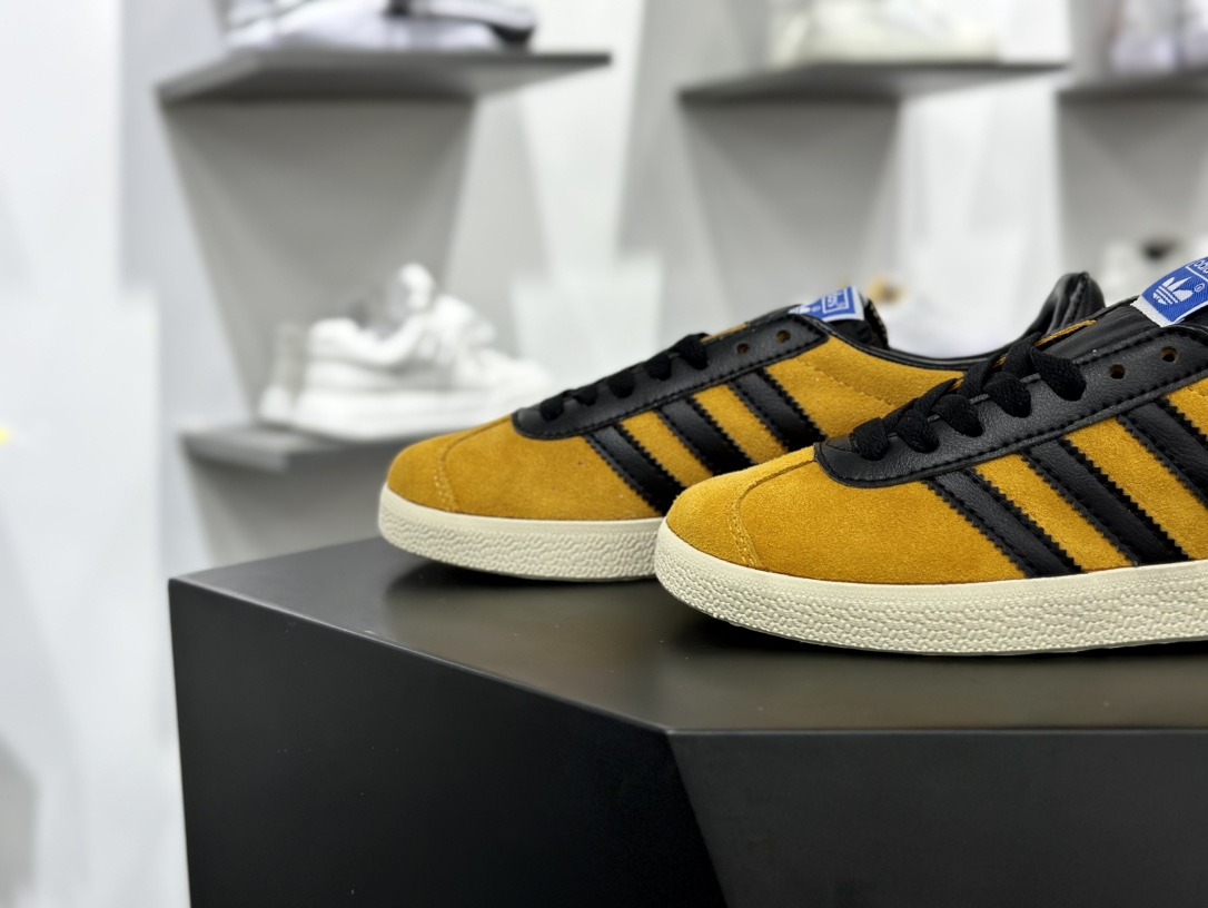 AD Gazelle Indoor Trainers 羚羊内训系列低帮复古百搭休闲运动德训风板鞋 JP5283