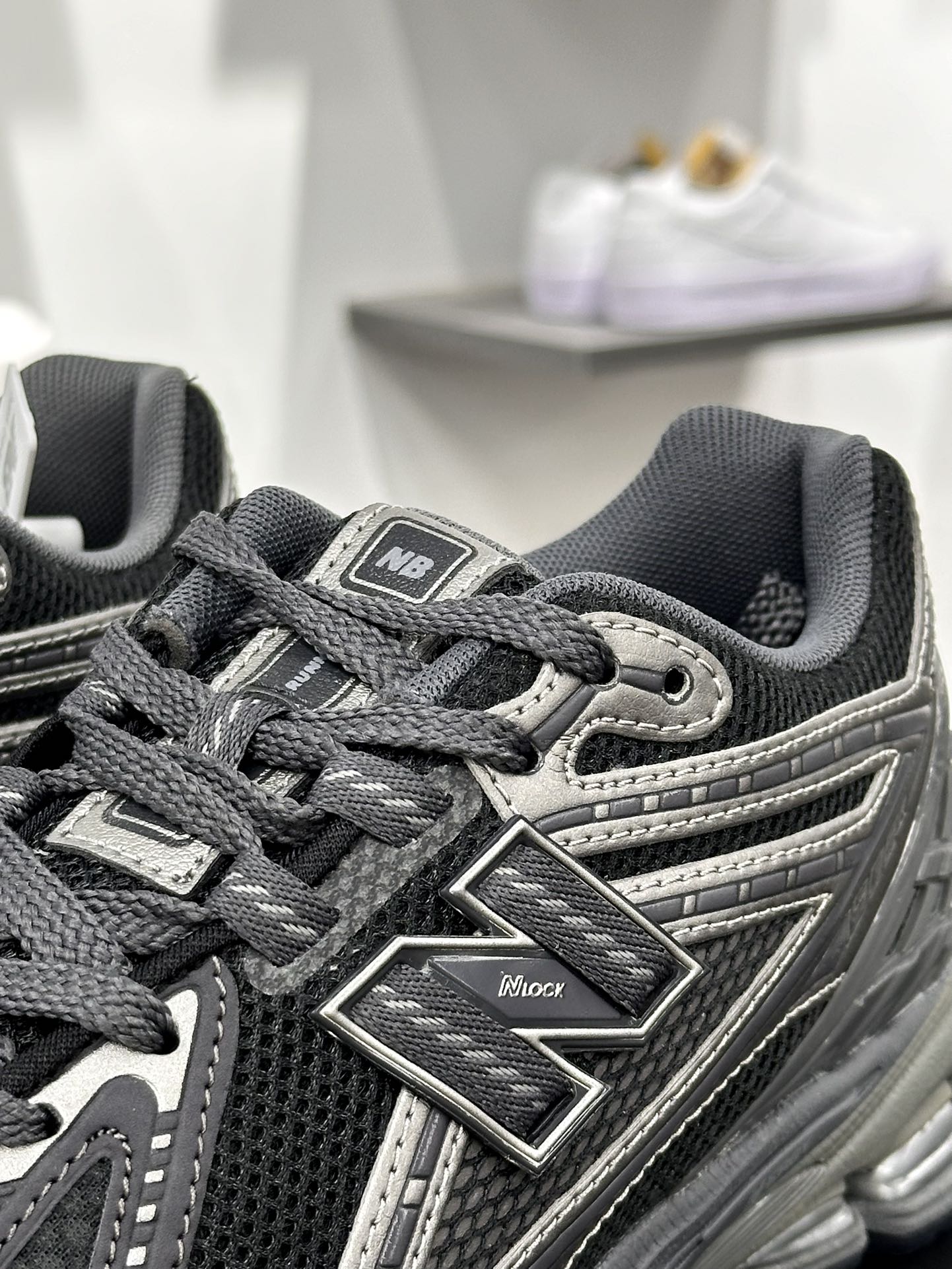 NB新百伦New Balance 1906R”Black Silver'”系列低帮复古老爹风休闲运动慢跑鞋“深灰银黑”M1906RES