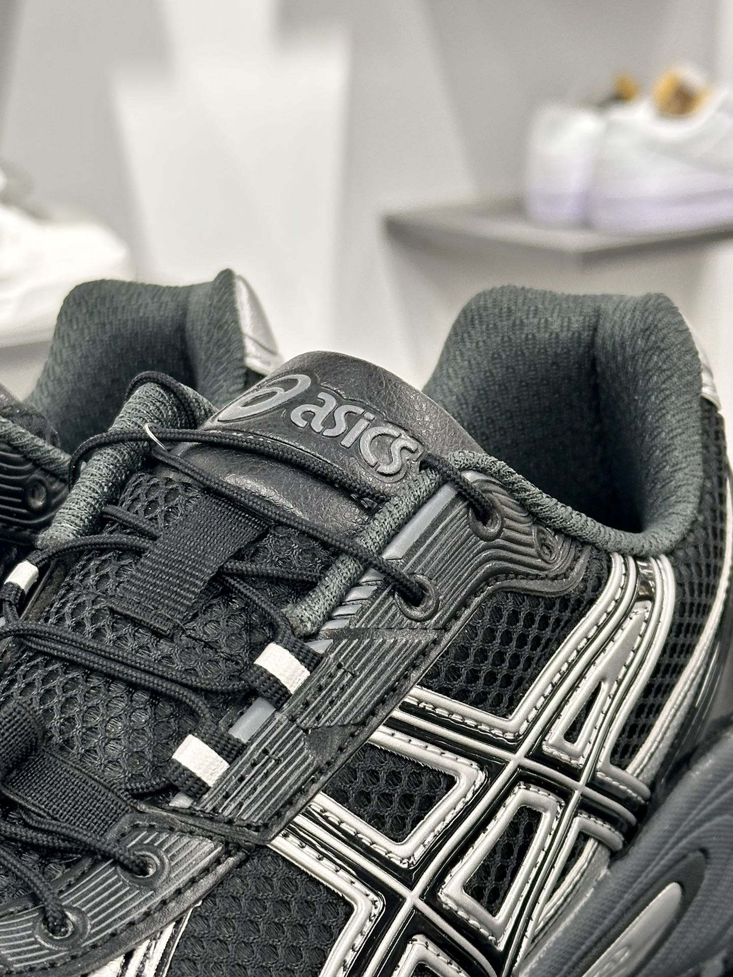 亚瑟士/ASICS Gel-Kahana TR V4”BLack Sliver”系列轻量缓震休闲运动跑步鞋“黑银”1203A497-001