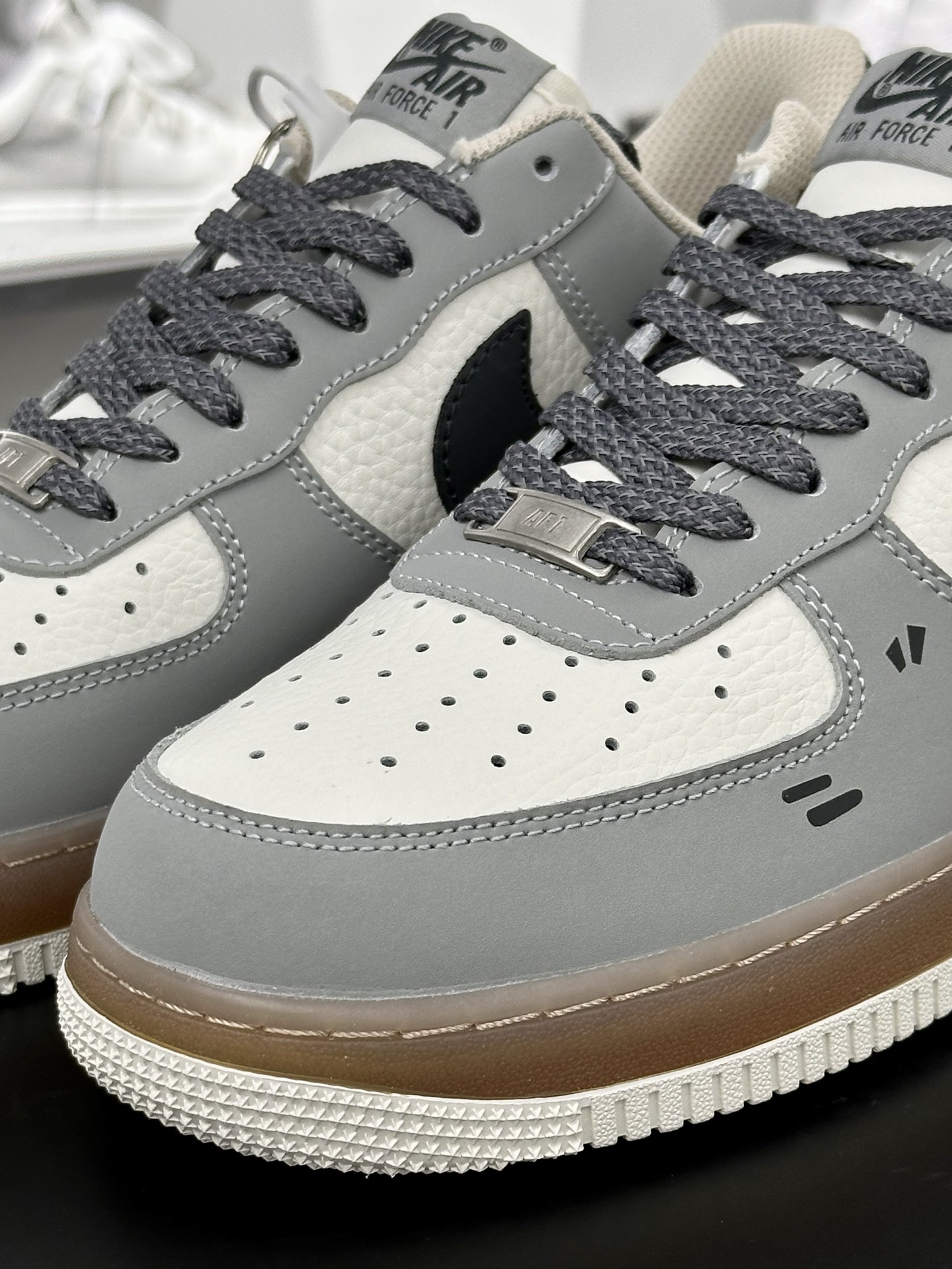 NIKE Air Force 1‘07 Low ”Tom“ “#汤姆猫” 空军一号低帮休闲板鞋 CW1888-806