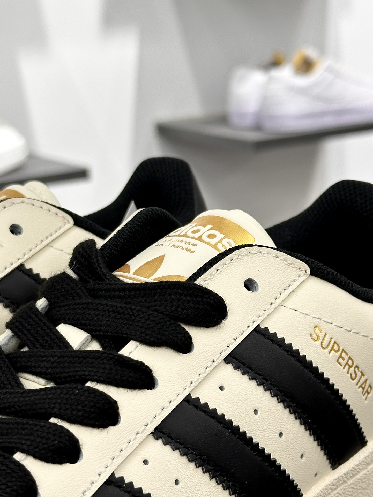 Adidas Originals Superstar XLG 厚底 白黑贝壳头 ID5698