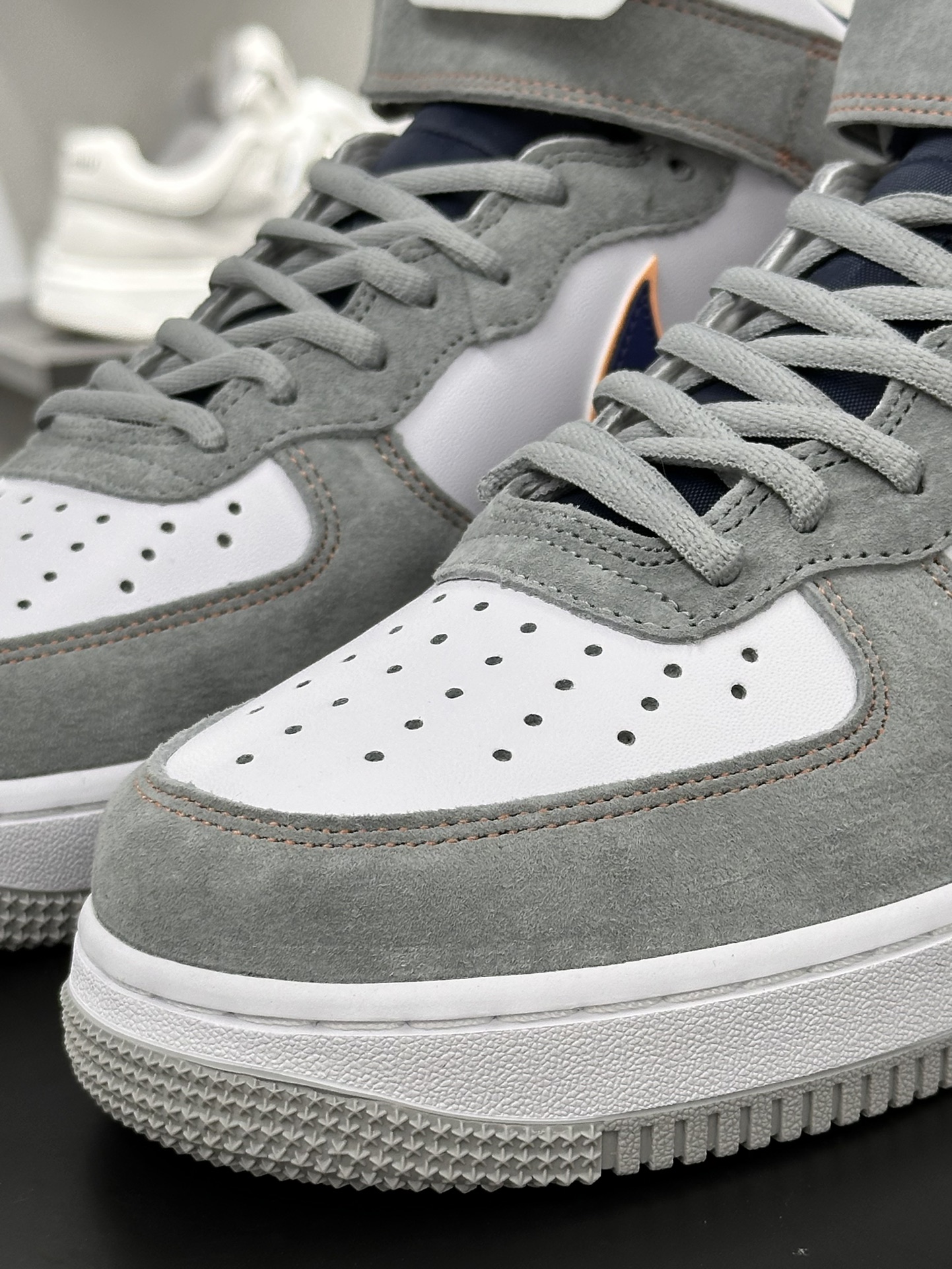 Nike Air Force 1 Mid 07 麂皮灰白蓝 CQ5059-203