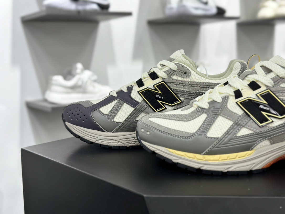 New Balance 1906系列复古老爹风休闲运动慢跑鞋 M1906NG1