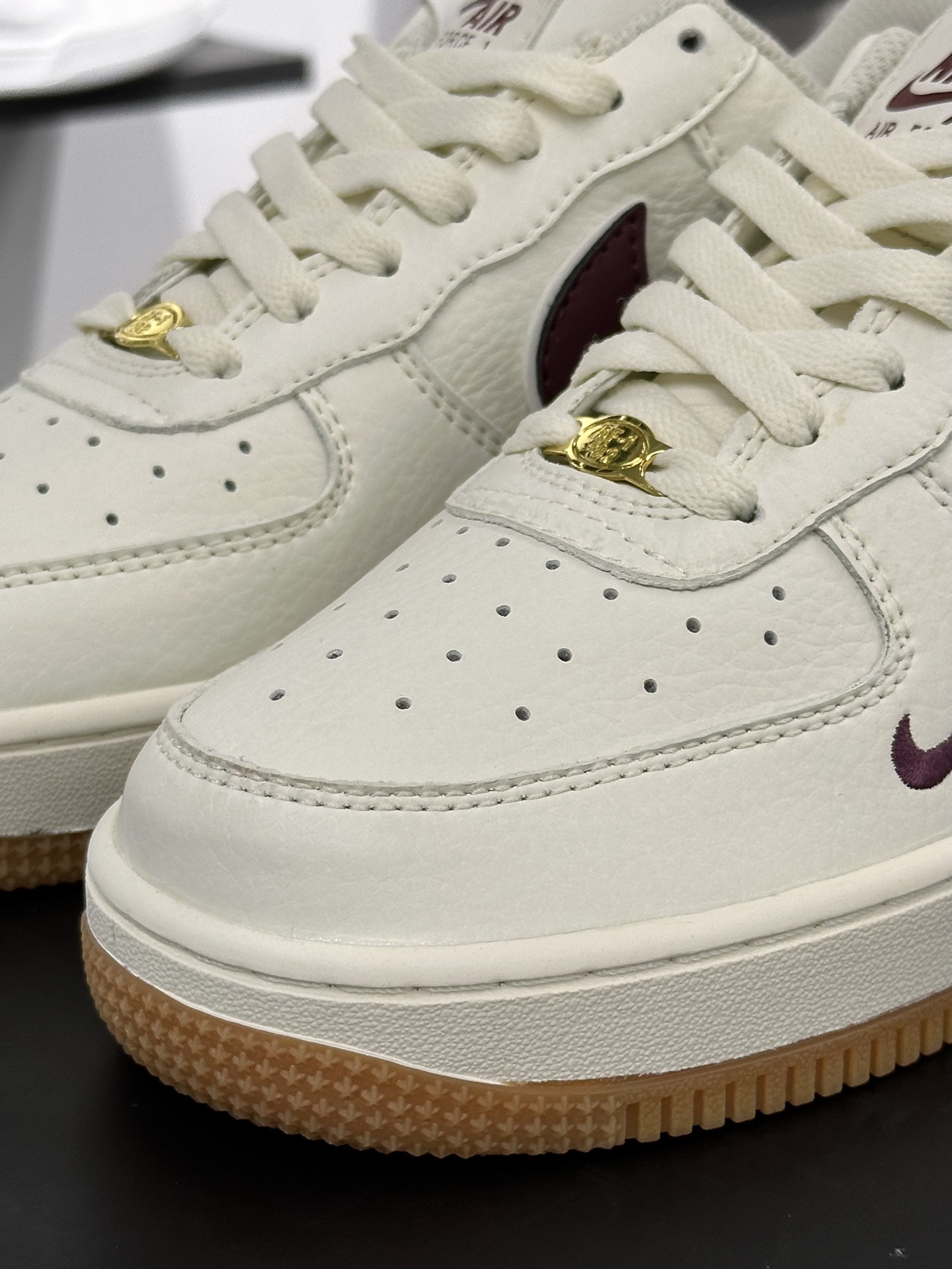 Nike Air Force 1 Low 07 40周年 白红小钩 WA0531-308