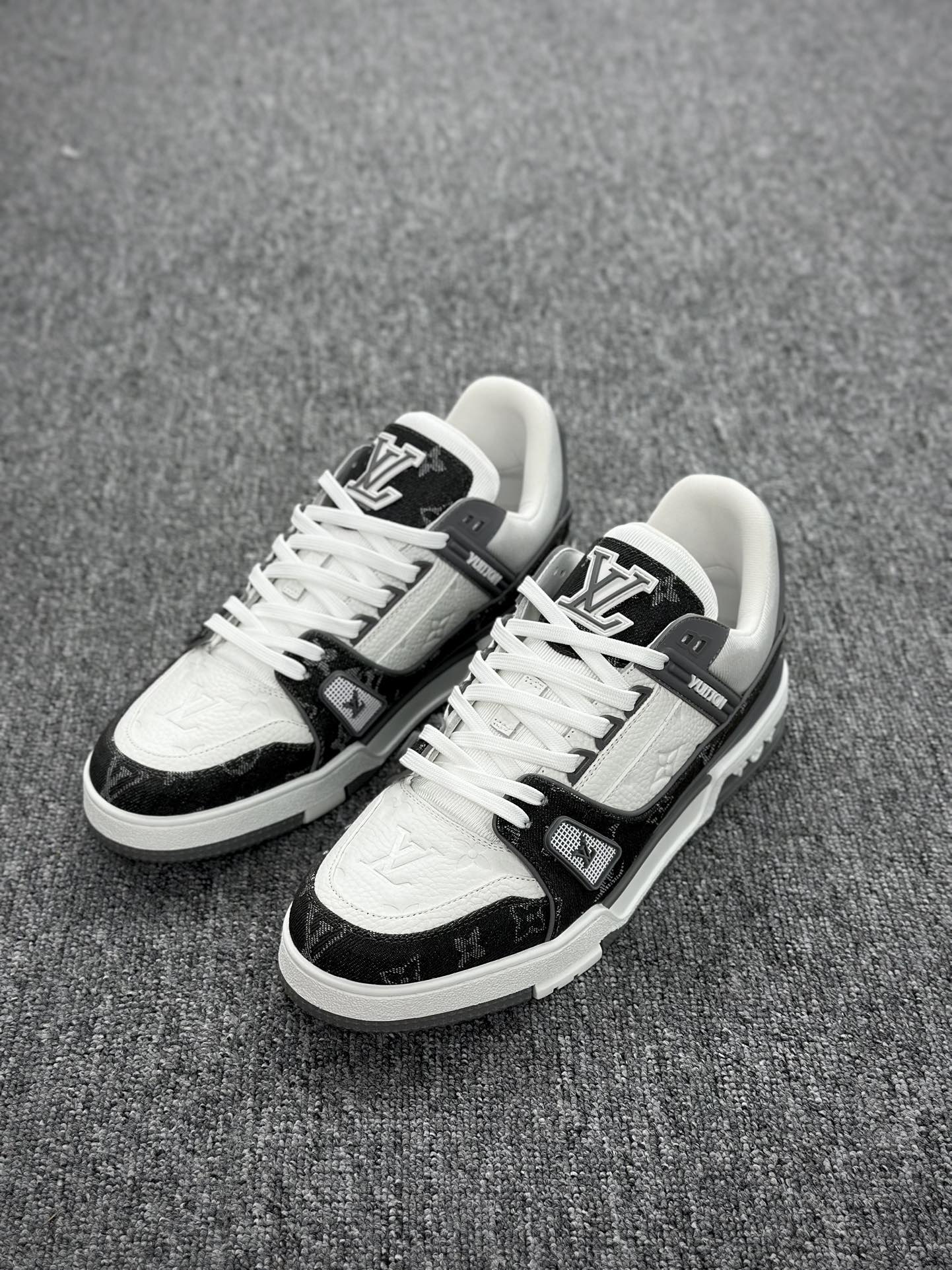 LV路易威登Louis Vuitton Trainer Sneaker Low 低帮复古休闲运动文化百搭篮球板鞋 1AD7JR