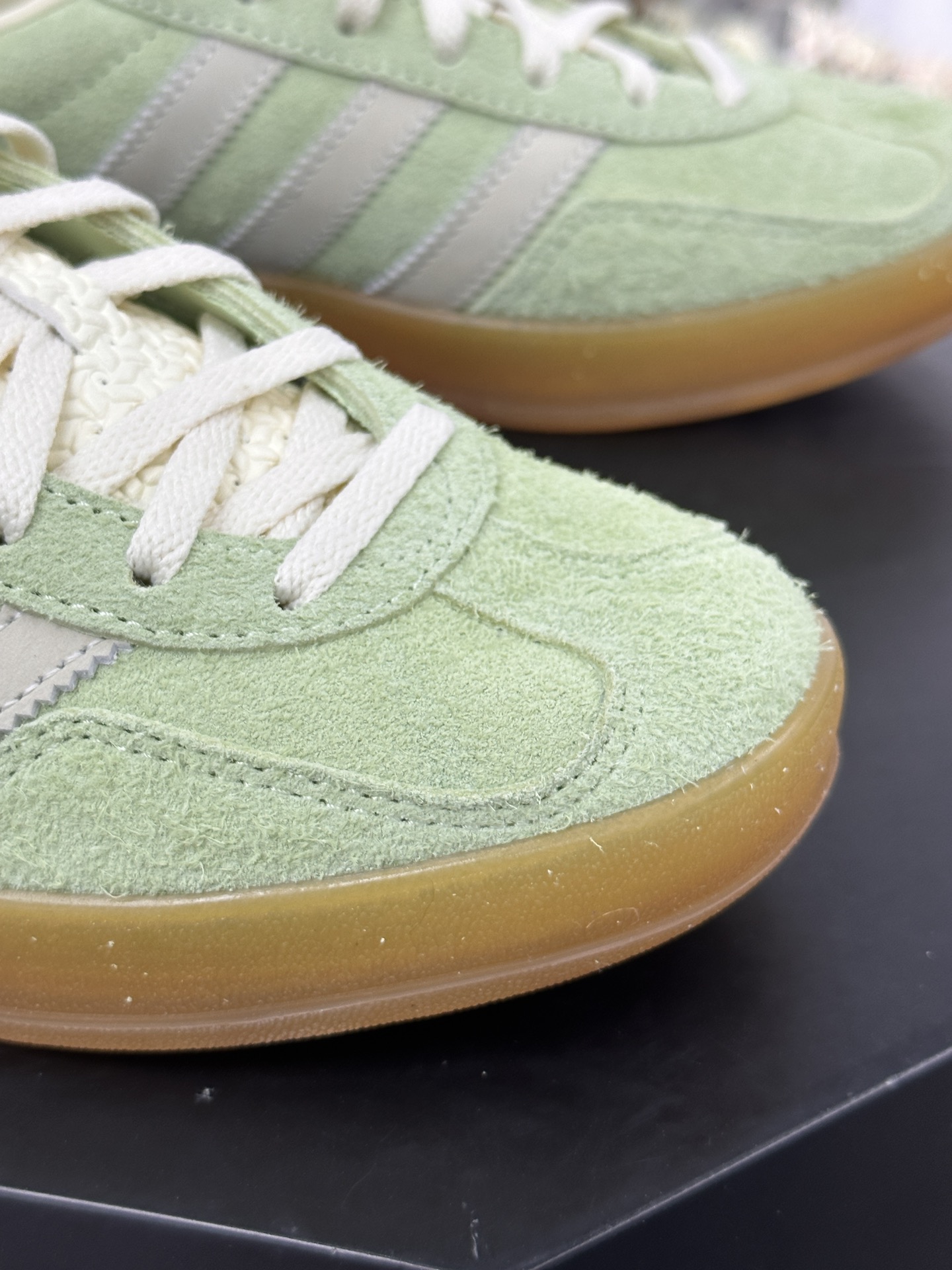 阿迪达斯Adidas Gazelle Indoor Trainers 羚羊内训系列低帮德训风板鞋“翻毛抹茶绿米白生胶底”IE2948