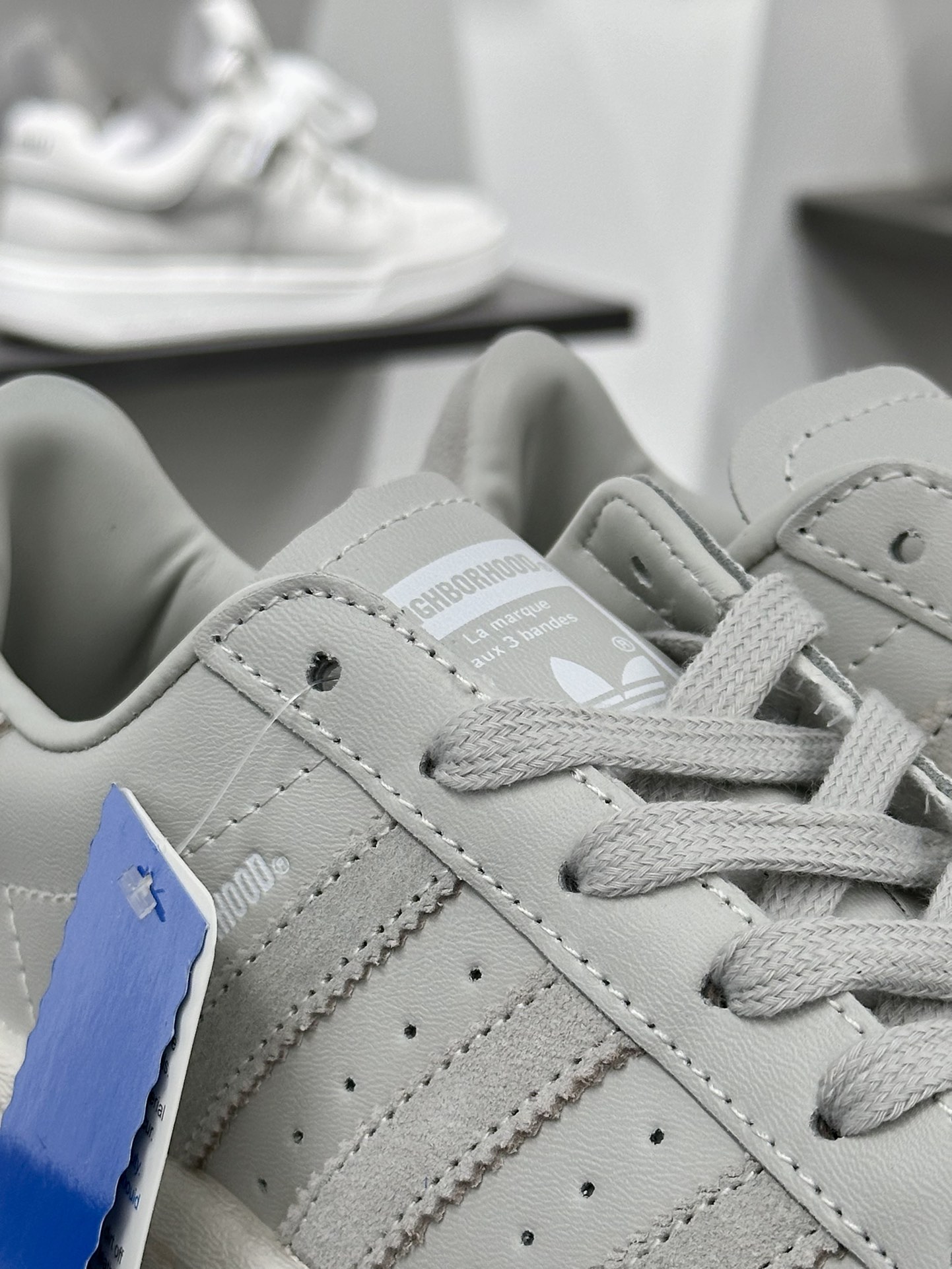 Adidas Originals Superstar”Light Grey”经典贝壳头系列低帮百搭休闲运动板鞋“联名浅白双刀骷髅头海盗”IE6116