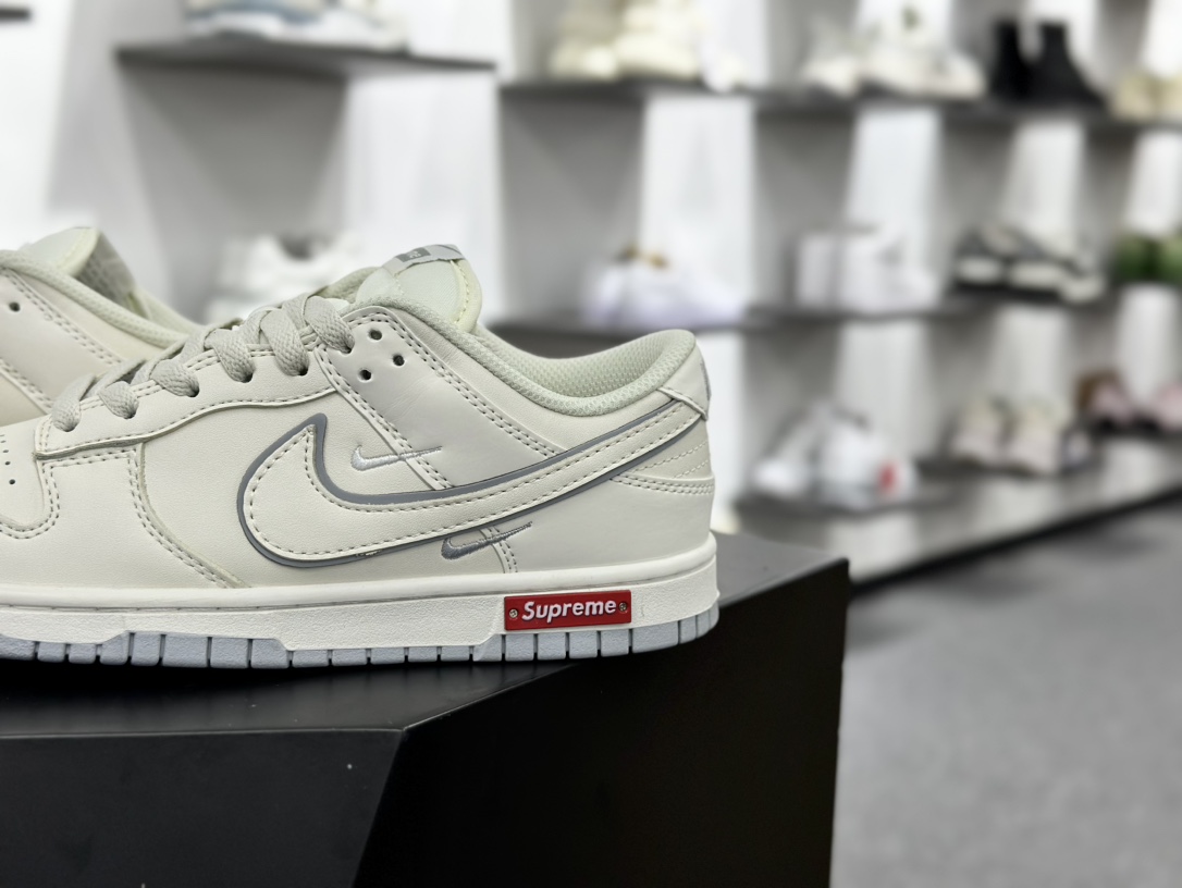 Supreme x Nike By You SB Dunk Low Retro SP扣篮系列低帮板鞋“Sup米白午夜深蓝红标四钩反光”DJ2024-013