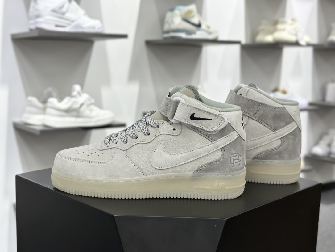 Reigning Champ x Nike Air Force 1 '07 Mid空军一号经典中帮板鞋“麂皮浅灰暗灰透明底”807618-300