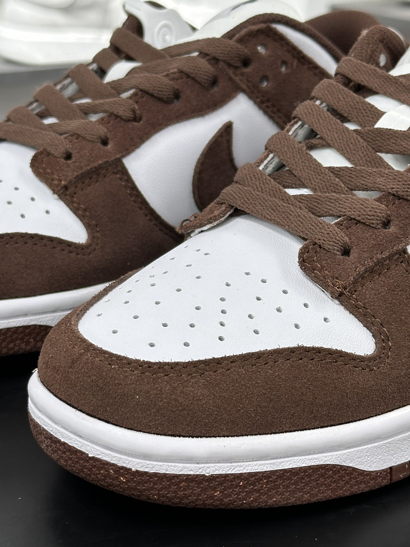 Nike SB Dunk Low 白褐  HJ7673-001