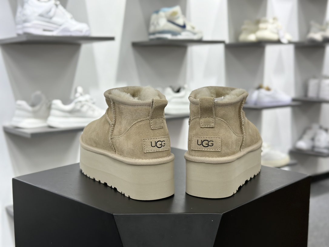 UGG W Classic Ultra Mini Platform Bovelty 新奇增强厚底短靴“可乐深棕加绒”1135092-CHE