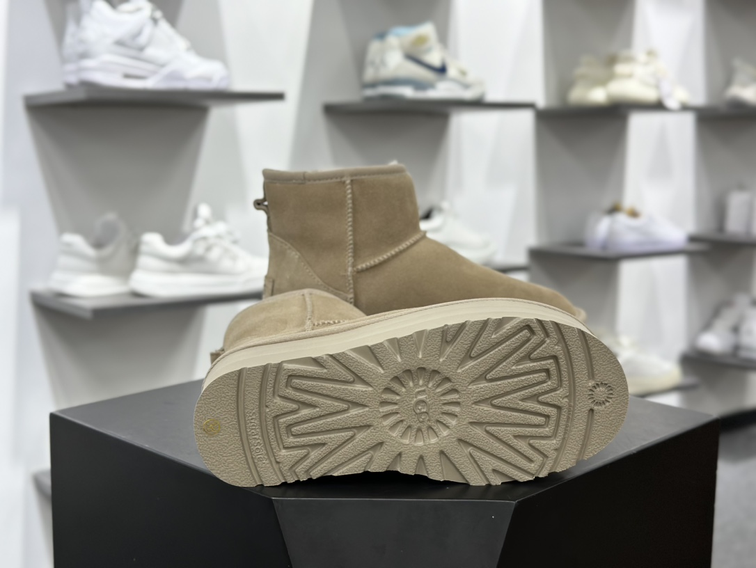 UGG W Classic Ultra Mini Platform 迷你增强厚底版百搭厚底短靴“沙米棕加绒”1134991-SAND