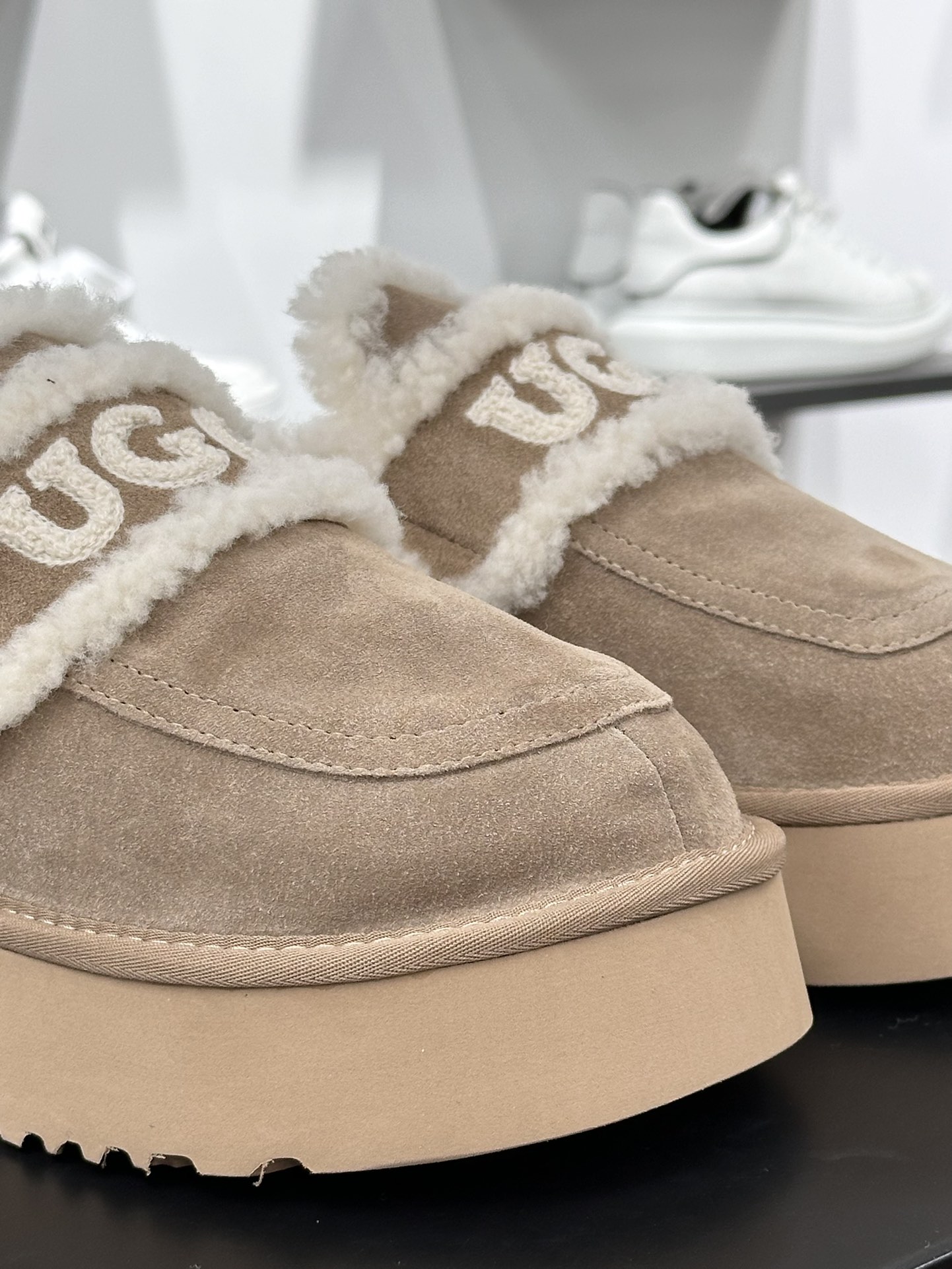 UGG W Classic Coquette Clog Slipper II 科凯特保暖露跟厚底半拖鞋“深卡其加绒”OB938/KHAKI