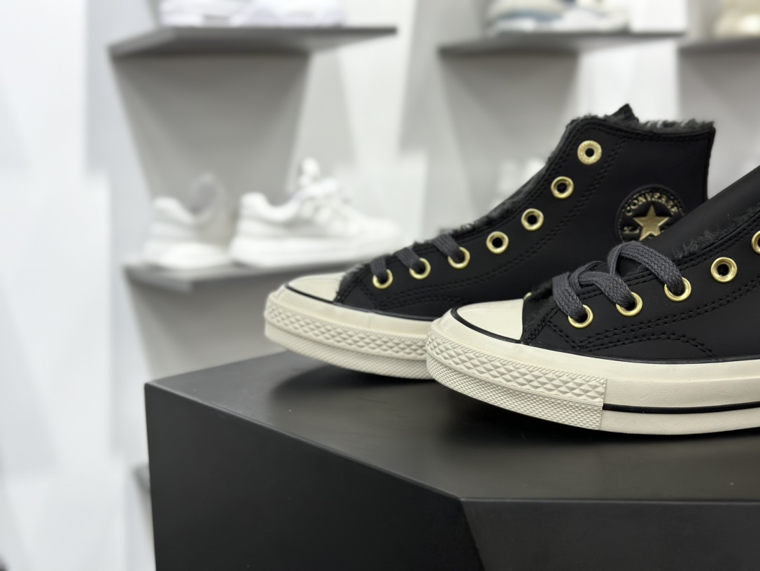 匡威Converse Chuck Taylor All Star 1970 High Leather” Fur Sherpa Vamp Fire”复古三星标板鞋“皮革黑金加绒”A12444C