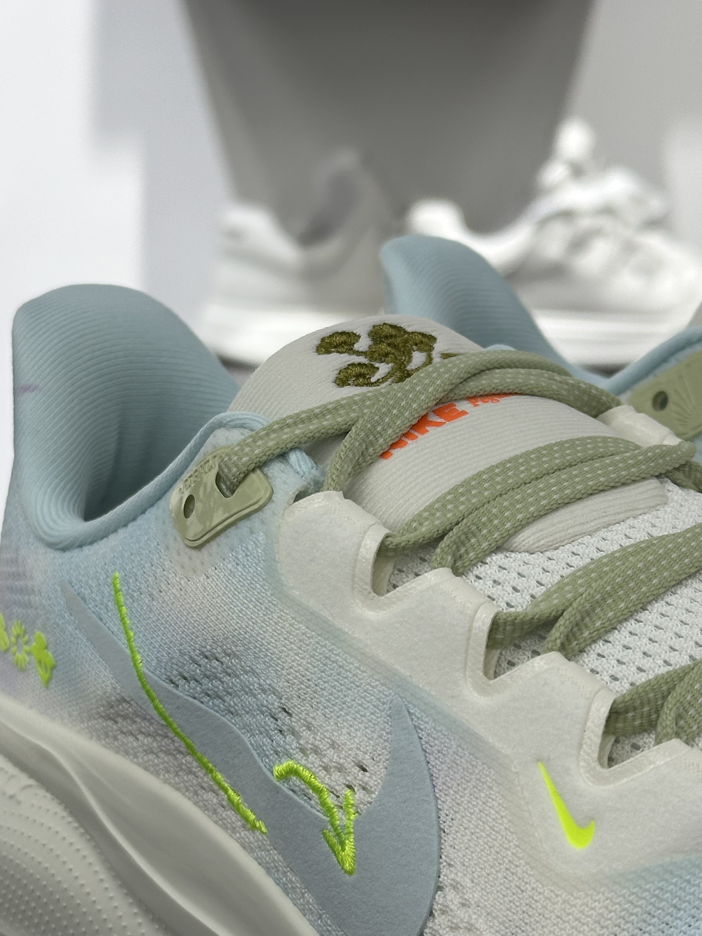 Nike Air Zoom Pegasus 41 Premium”Sail Glacier Blue Volt”41代慢跑鞋“网织白淡蓝荧光绿刺绣小飞马”HQ3465-143