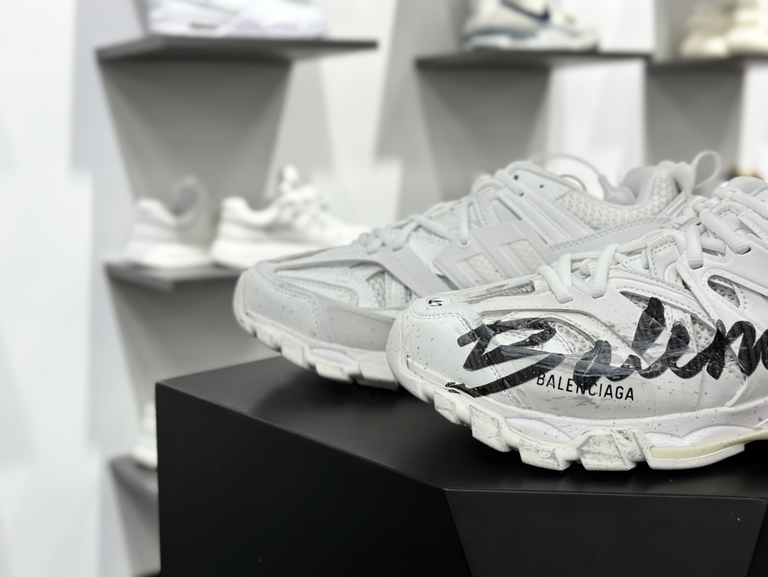 巴黎世家BALENCIAGA Track Trainers 3.0代复古野跑姥爹潮流百搭慢跑鞋 542023WTRHW9010