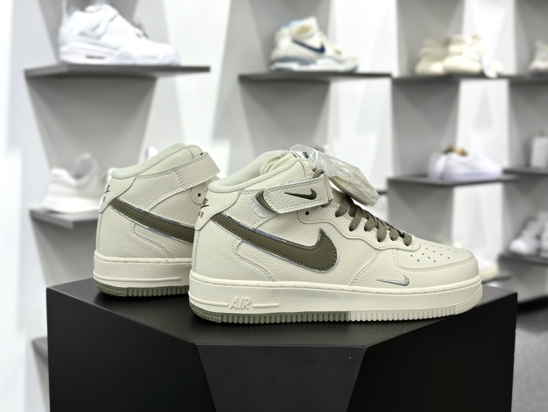 耐克Nike By You Air Force 1'07 Mid Retro 空军一号系列经典中帮板鞋“米白橄榄棕银叠钩小钩”XL0236-231