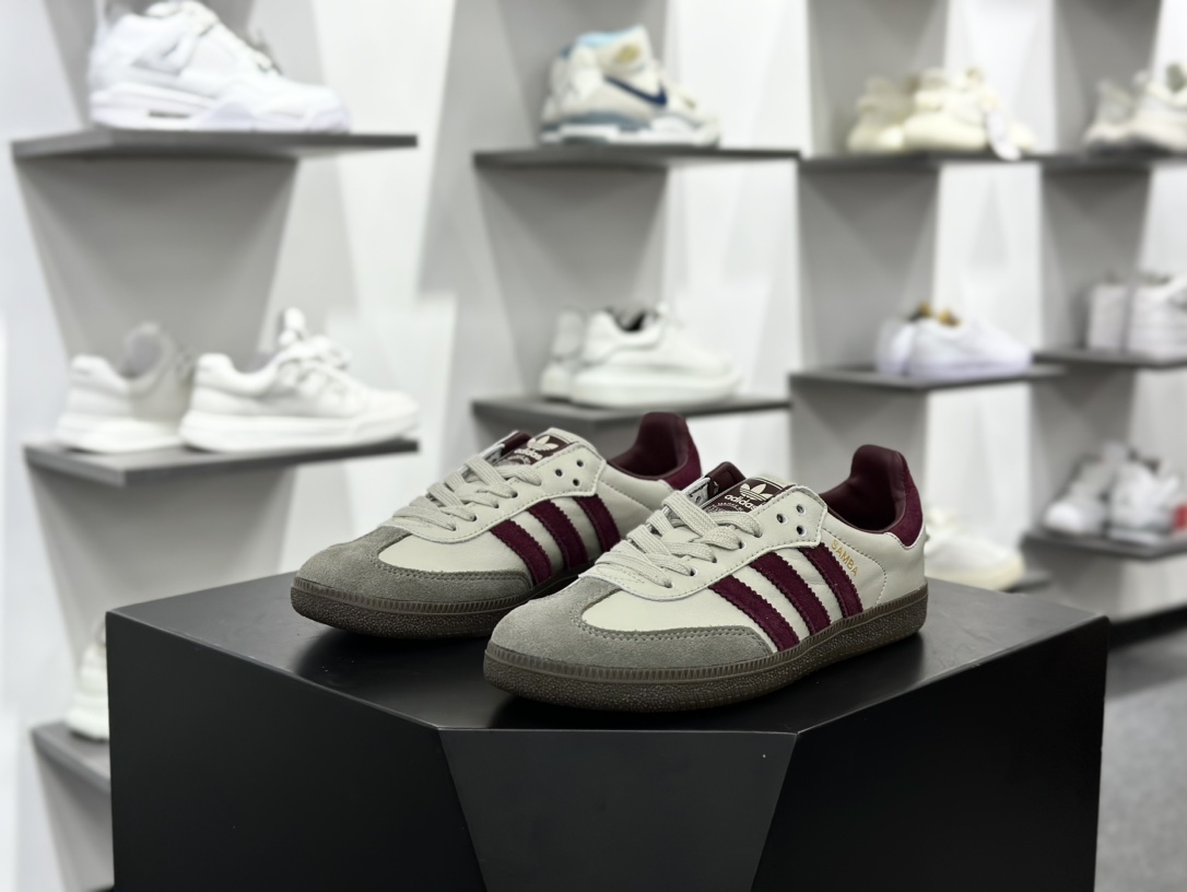 三叶草Adidas Originals Samba OG”Putty Grey Maroon”桑巴舞板鞋“奶灰栗子酒红焦糖底”ID1482