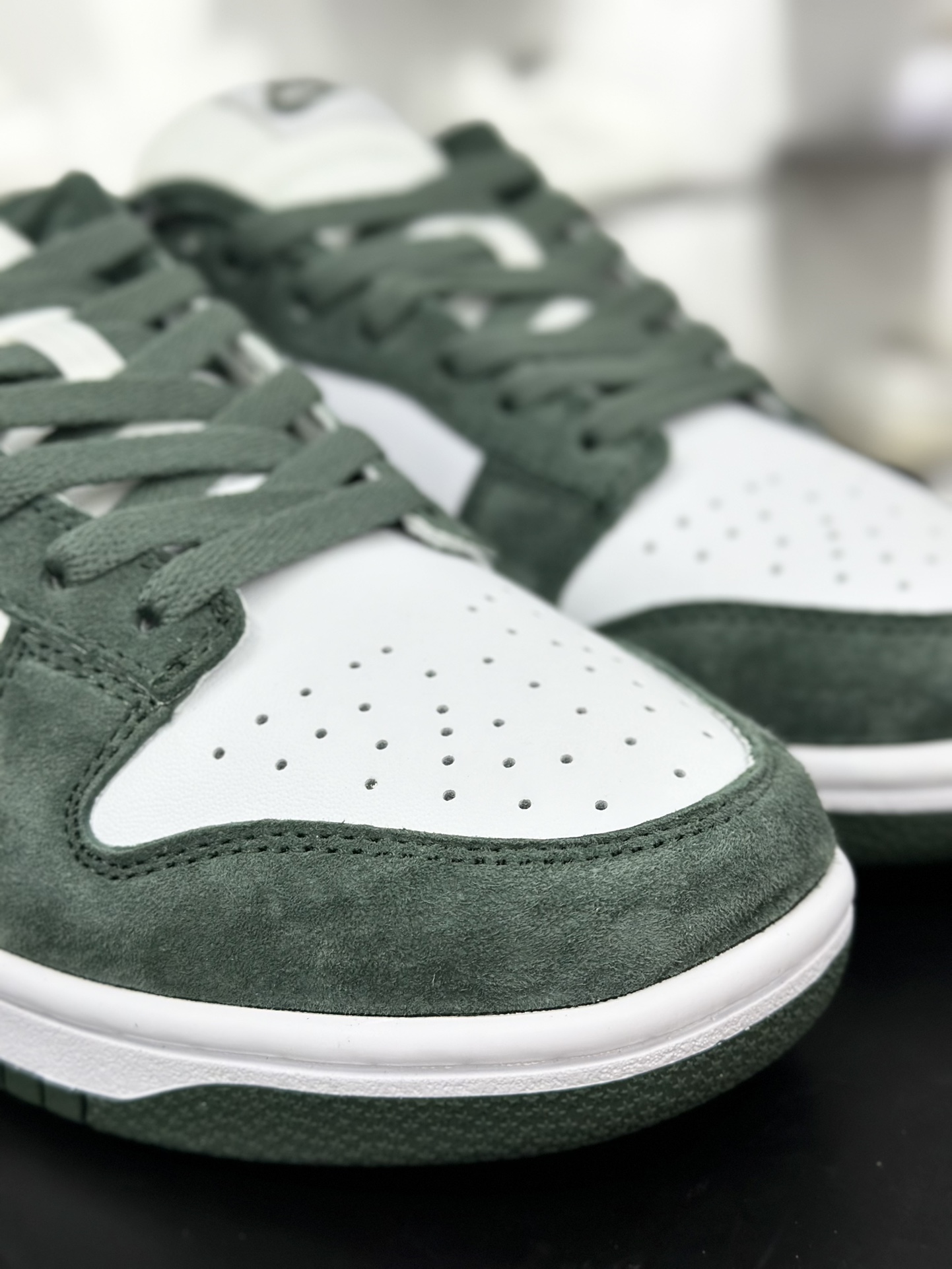 Nk Dunk Low ”Photon Dust” 光子灰白配色 SB低帮休闲板鞋 HF4299-001