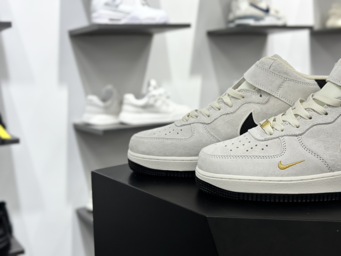 Nike Air Force 1MID ’07 小勾灰麂皮 空军一号中帮休闲板鞋  KG3031-011